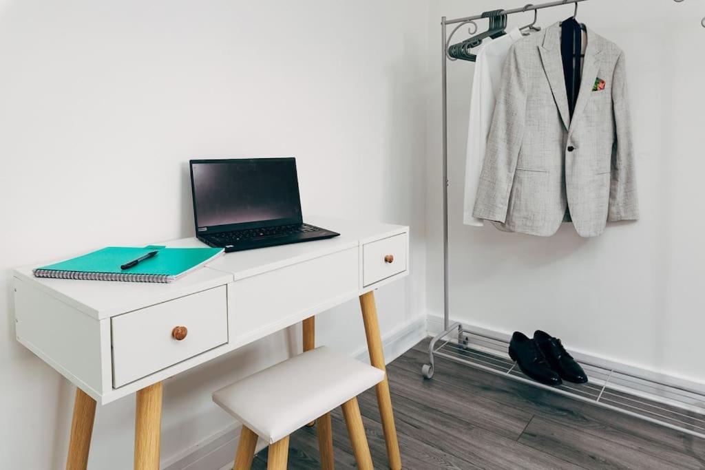Park & Relax In 1Bd Central Liverpool Home 外观 照片